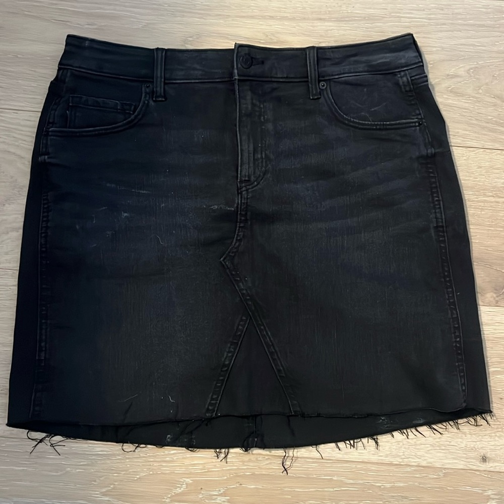 Old Navy distressed mini skirt